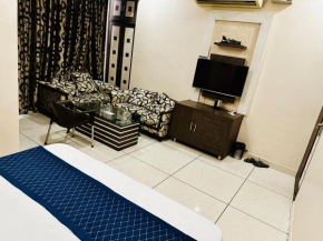 Sunshine Hotel